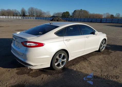 2013 Ford Fusion Se z USA, uszkodzony, nr VIN 3FA6P0HR8DR163368
